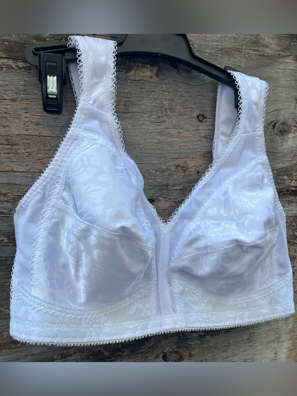 Playtex White Full-Coverage Lace-Trim Bra